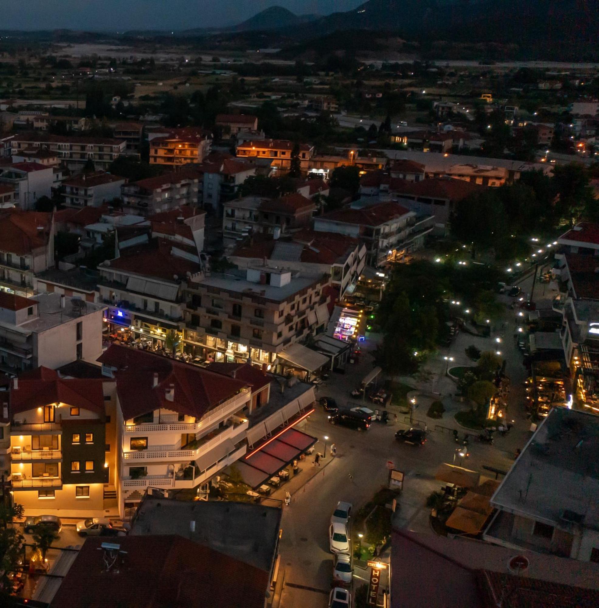 Element Suites - Yellow - Apt 2Bd - Kalampáka Ngoại thất bức ảnh